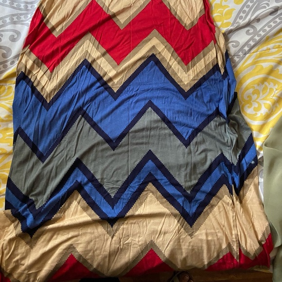 Womens skirts - Picture 2 of 2